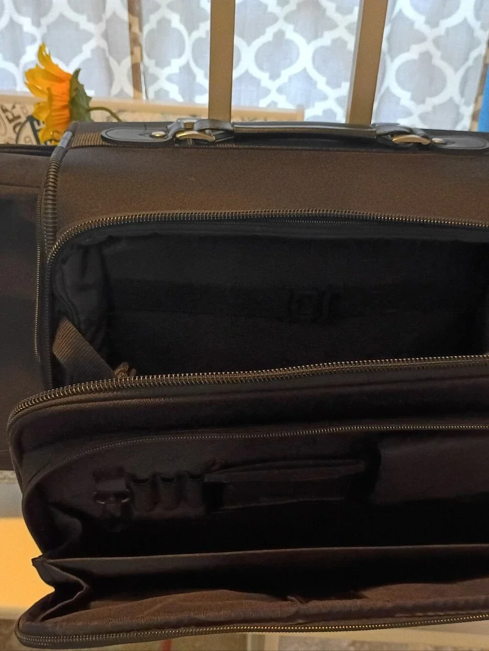 Targus Black Laptop Briefcase with Silver Accents